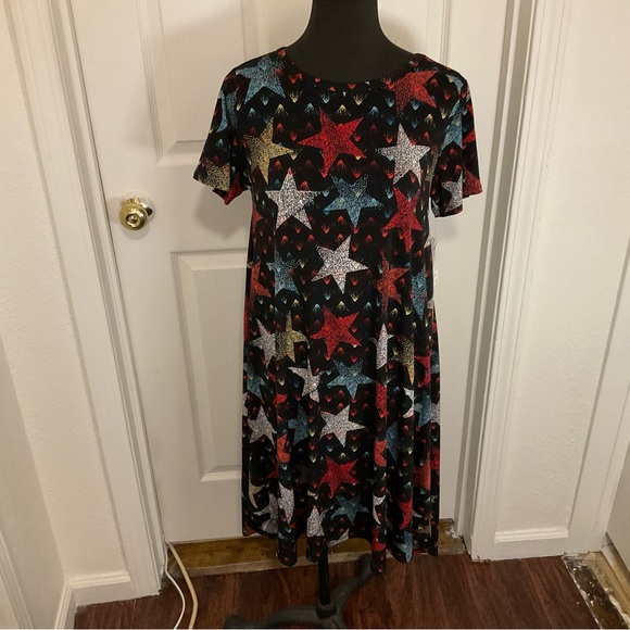 LuLaRoe Dresses & Skirts - LulaRoe High Low style dress. Size small.